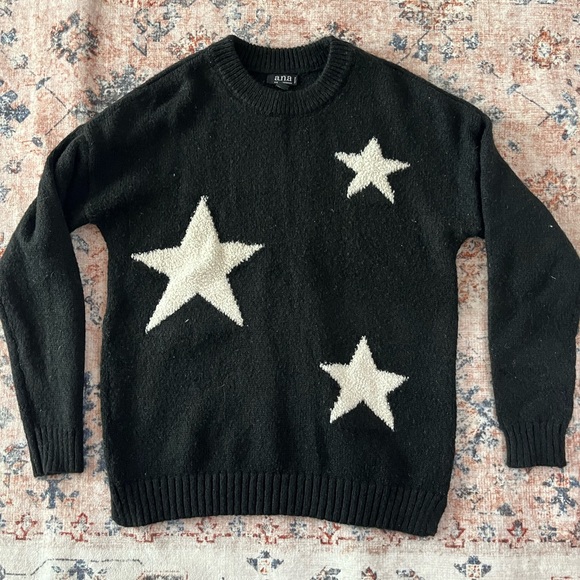 Women’s Sweater - Picture 1 of 4